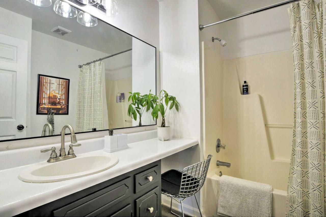 Home With Outdoor Oasis In Downtown Raleigh! ภายนอก รูปภาพ